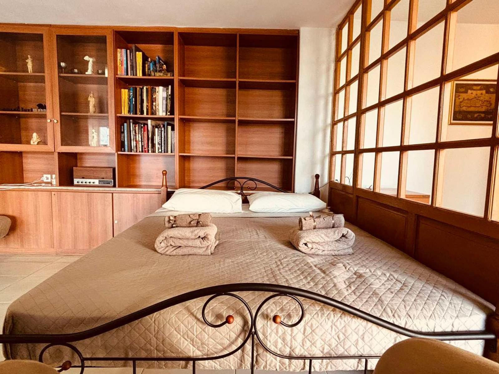 Bibliotheque Vintage Studio & Easy Garden Ираклион Экстерьер фото